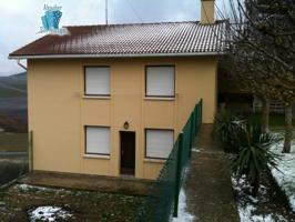 Se vende Casa con terreno en Treviño. photo 0