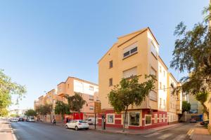Piso en venta en Almería de 90 m2 photo 0
