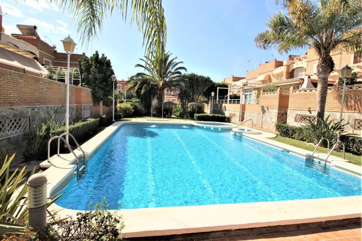TRIPLEX CUATRO DORMITORIOS EN LA ZONA DE VILLABLANCA photo 0