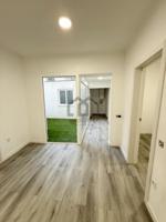 ! PLANTA BAJA CON ENTRADA INDEPENDIENTE ! photo 0