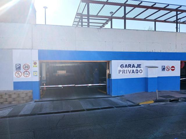 MOSTOLES- PZA. DE GARAJE, RECINTO FERIAL photo 0