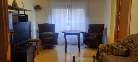 Alquiler piso estudiante Pajaritos de 3 habitaciones photo 0