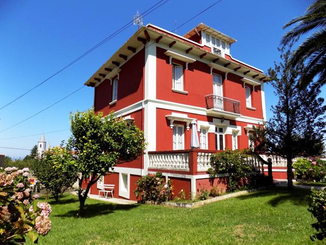 Villa En venta en Pravia photo 0