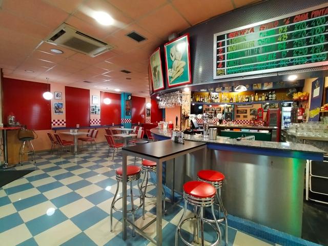 Local En venta en Pravia photo 0