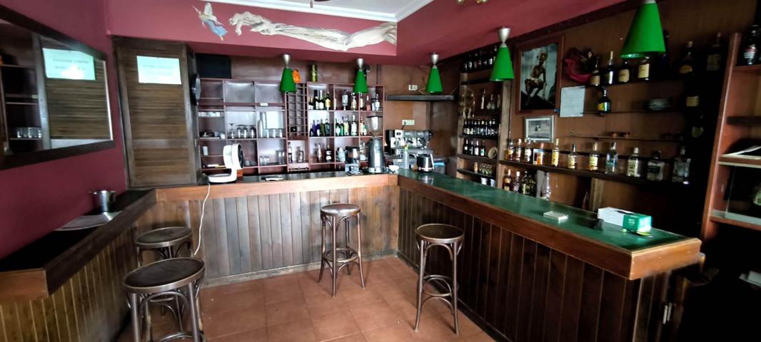 Local En venta en Pravia photo 0