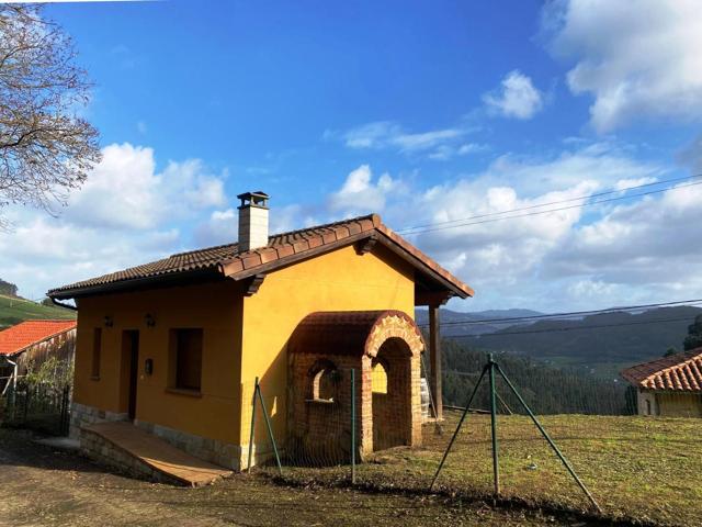 Villa En venta en Pravia photo 0