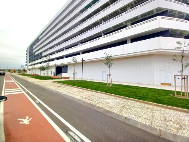 Local 883 m², obra nueva, gran visibilidad photo 0