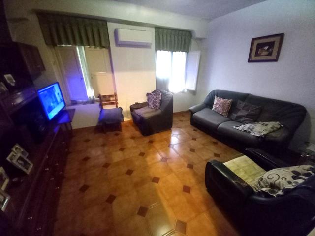 En el Tubo de Zaragoza, 195 m² de vivienda, 2º. photo 0