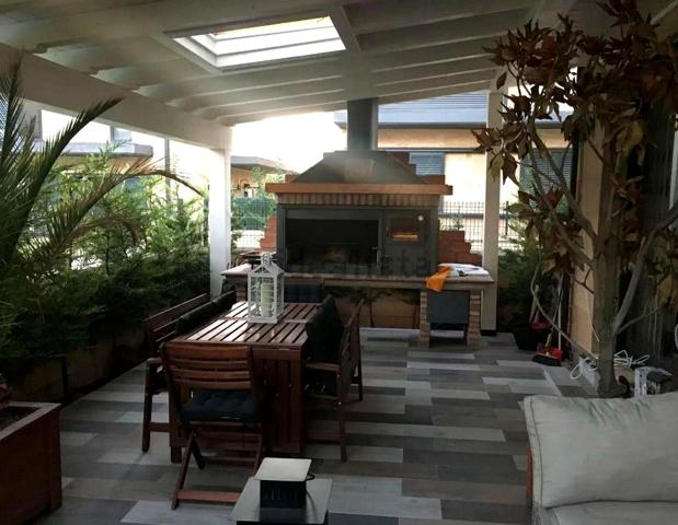 CHALET ADOSADO EN VENTA photo 0