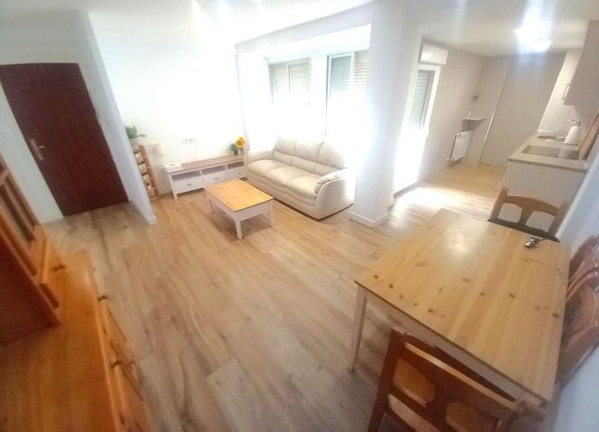 Torrero, reformado, piso 2 habitaciones y salón photo 0