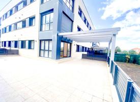 BAJO EN CALLE PANZARES photo 0