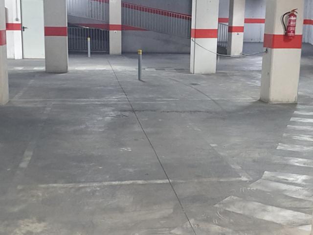 SE VENDE PLAZA DE GARAJE photo 0