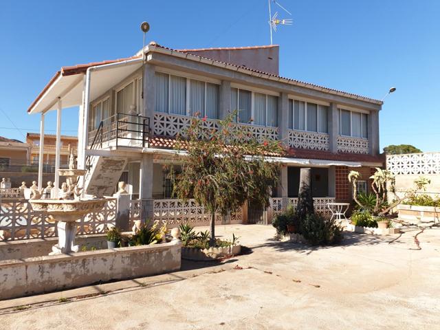 Unifamiliar En venta en El Monje, Crevillent photo 0