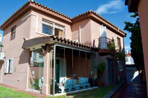 Casa - Chalet en venta en Torremolinos de 209 m2 photo 0