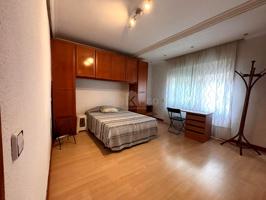 Se alquila habitación ideal para parejas – Zona Marqués de Vadillo (Madrid) - Gastos de Suministros Aparte photo 0