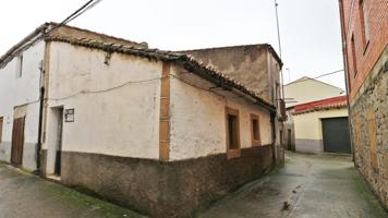 Casa De Pueblo en venta en Guijo de Granadilla de 87 m2 photo 0