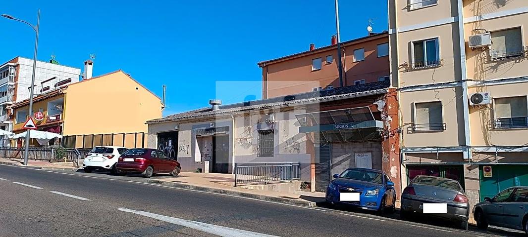 Terreno en venta en Plasencia de 262 m2 photo 0