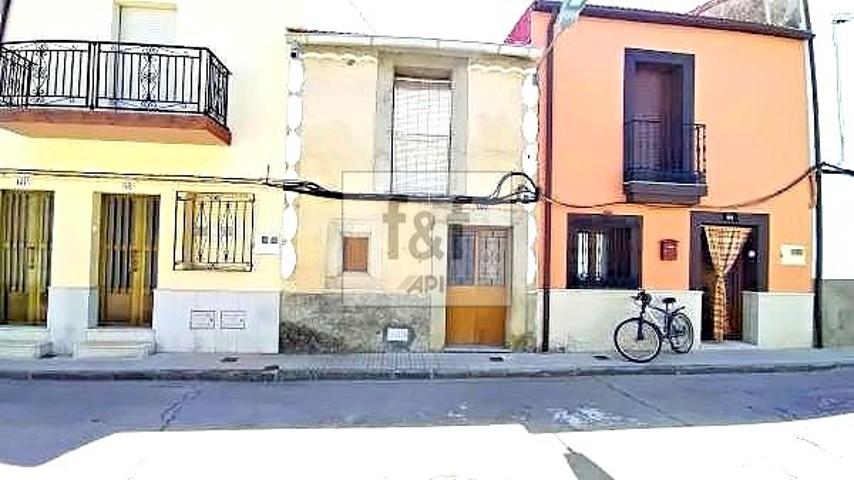 Casa Rústica en venta en Zarza la Mayor de 98 m2 photo 0