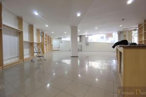 Local En venta en Centro, Tordera photo 0