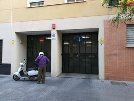 Cochera en venta junto al Vial, zona Santa Rosa photo 0