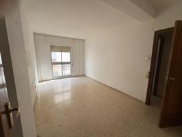 PISO 4 DORMITORIOS Y 1 BAÑO EN EL CENTRO DE CORDOBA photo 0