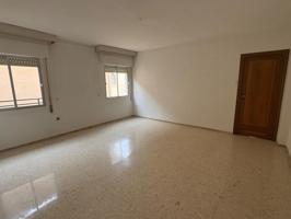 PISO 3 HABITACIONES Y 2 BAÑOS EN PLENO CENTRO DE CORDOBA photo 0