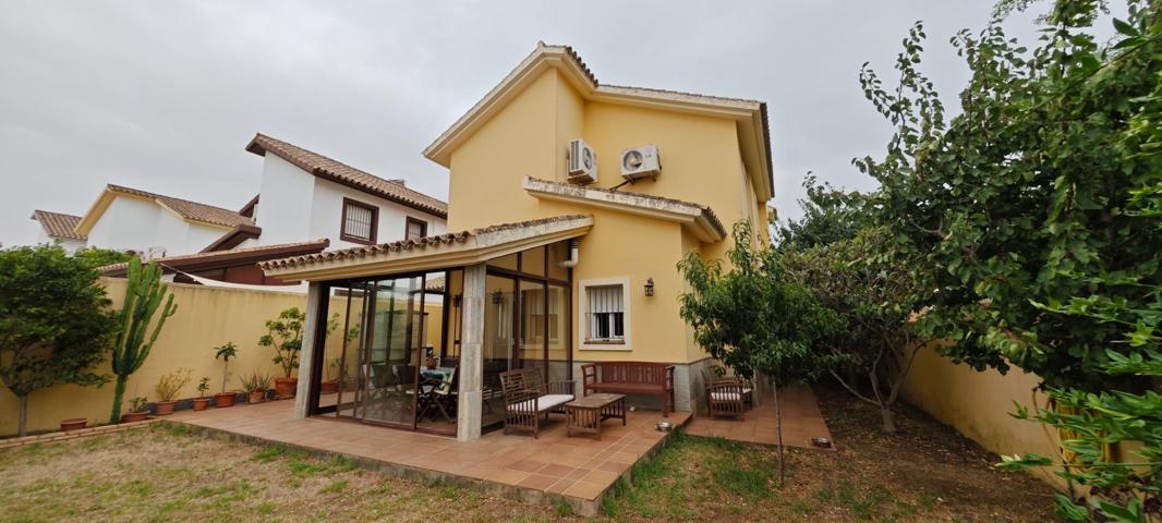 CHALET ZONA CAMPITO 4 HABITACIONES 3 BAÑOS photo 0