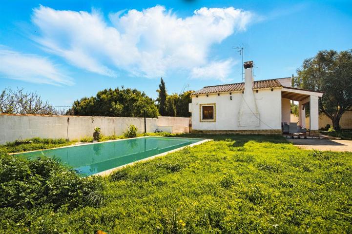 Chalet con Piscina y Jardín en Chiclana de la Frontera marquesado km0,5 photo 0