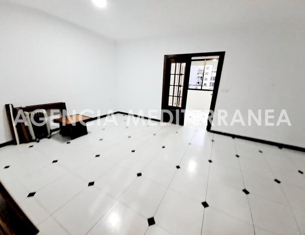 Piso en alquiler en Ruzafa photo 0
