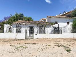 Oportunidad única: Casa de campo con encanto en parcela urbana con vistas a Segaria photo 0