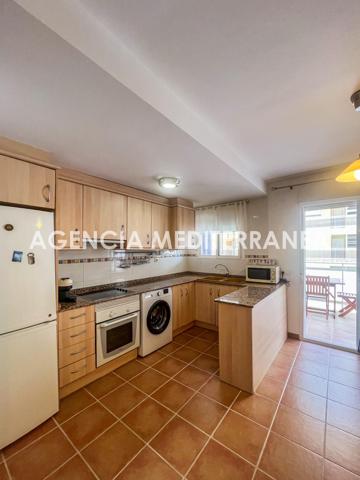 Apartamento con plaza de garaje en la Playa de Chilches photo 0