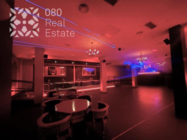 LOCAL DE 400 M2 EN CIUTAT VELLA CERCA DE “PALAU DE LA MUSICA” photo 0