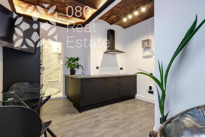 APARTAMENTO CON VISTAS A SAGRADA FAMILIA- inversor o particular photo 0