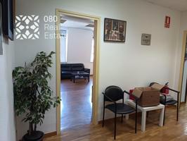 BONITA OFICINA DE 90 m2 RBLA.CATALUNYA photo 0