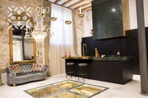 ESPECTACULAR BAJOS EN CALLE MARLET (Barri Gòtic) de 337 m2 photo 0