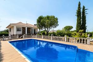 Unifamiliar En venta en Cerro Alarcón, Valdemorillo photo 0
