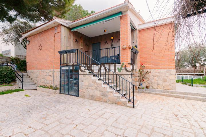 Villa En venta en Fresnedillas de la Oliva photo 0