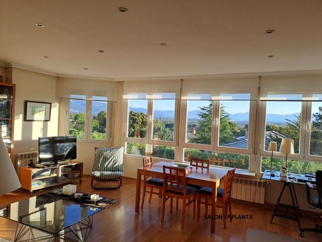 Villa En venta en Valdemorillo photo 0