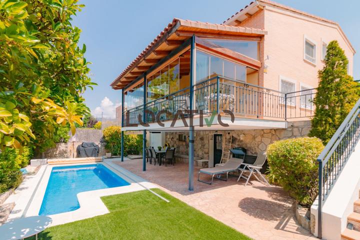 Villa En venta en Robledo de Chavela photo 0