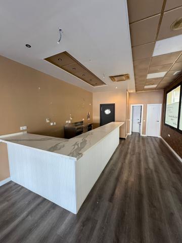 Local En venta en Villanueva de la Cañada photo 0