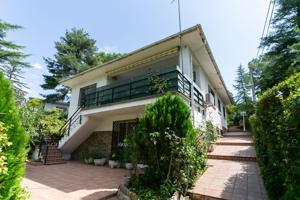 Villa En venta en Robledo de Chavela photo 0