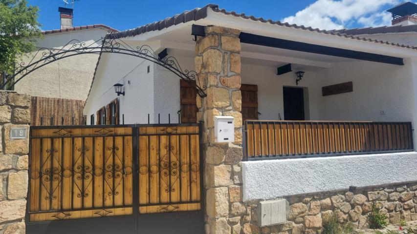 Villa En alquiler en Valdemaqueda photo 0
