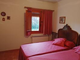 Villa En venta en Madrigal de la Vera photo 0