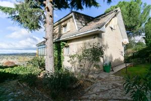 Villa En venta en Robledo de Chavela photo 0