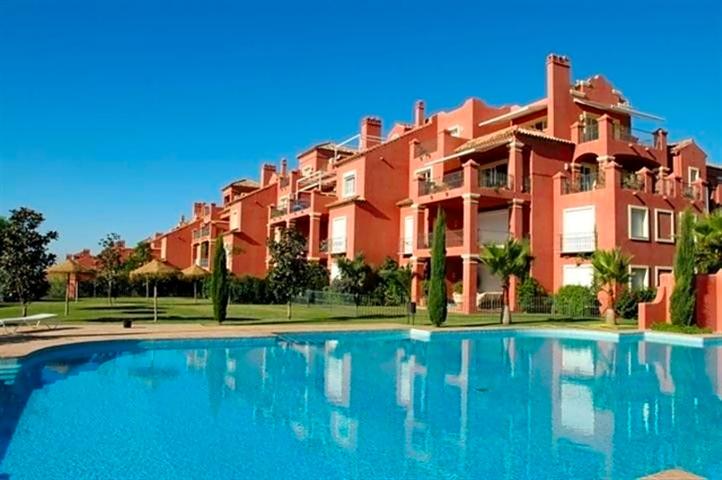 Apartamento de 3 dormitorios en Monte Halcones photo 0