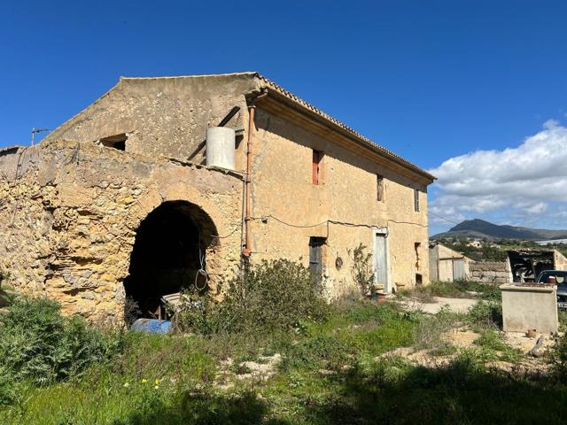 GRAN FINCA RUSTICA CON CASA TIPICA MALLORQUINA, CON LUZ Y AGUA photo 0