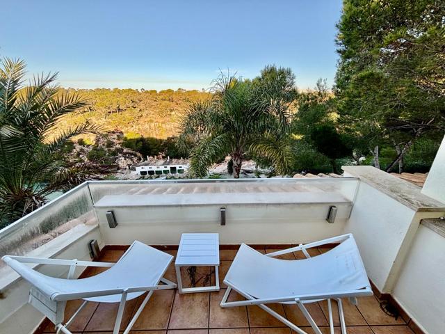 EXCLUSIVO CHALET EN PRIMERA LINEA DE MAR CON LICENCIA VACACIONAL photo 0