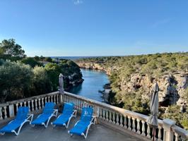 CHALET EN PRIMERA LINEA DE MAR CON LICENCIA VACACIONAL ACTIVA photo 0