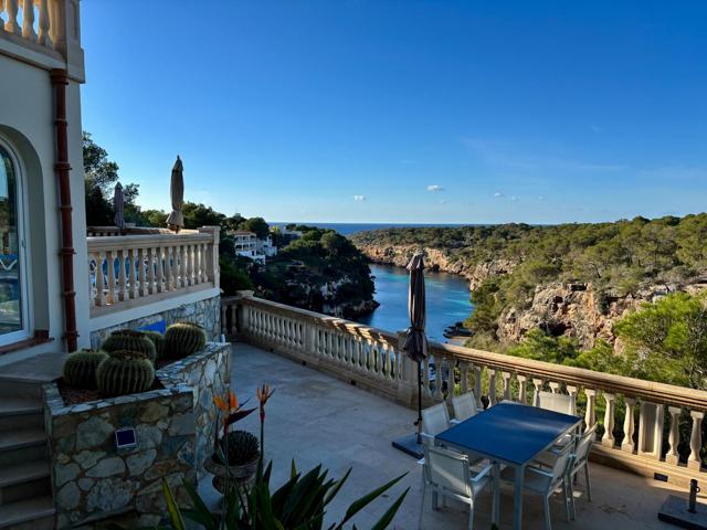 CHALET EN PRIMERA LINEA DE MAR CON LICENCIA VACACIONAL ACTIVA photo 0