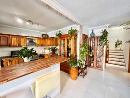 CHALET ADOSADO EN SON FERRIOL photo 0